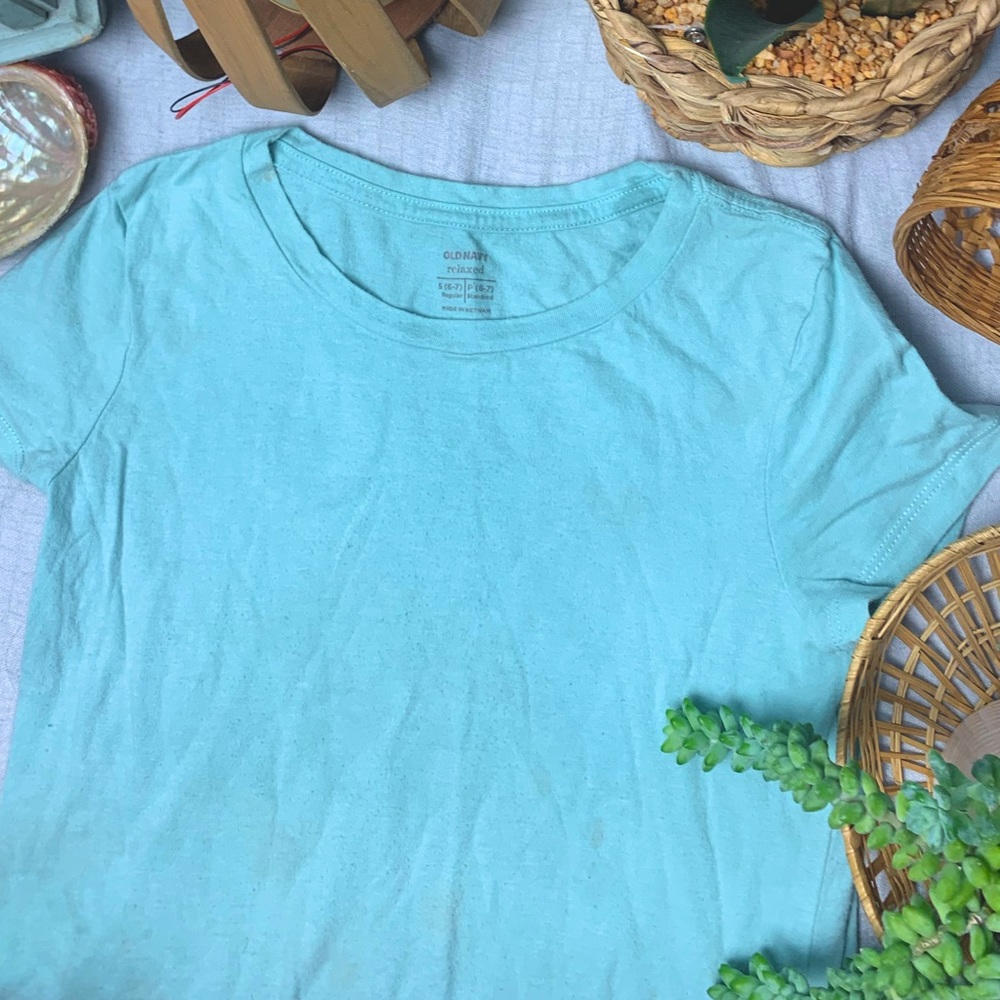 Old Navy Relaxed Fit Light Blue Teal Size 6 / 7 Basic T Shirt